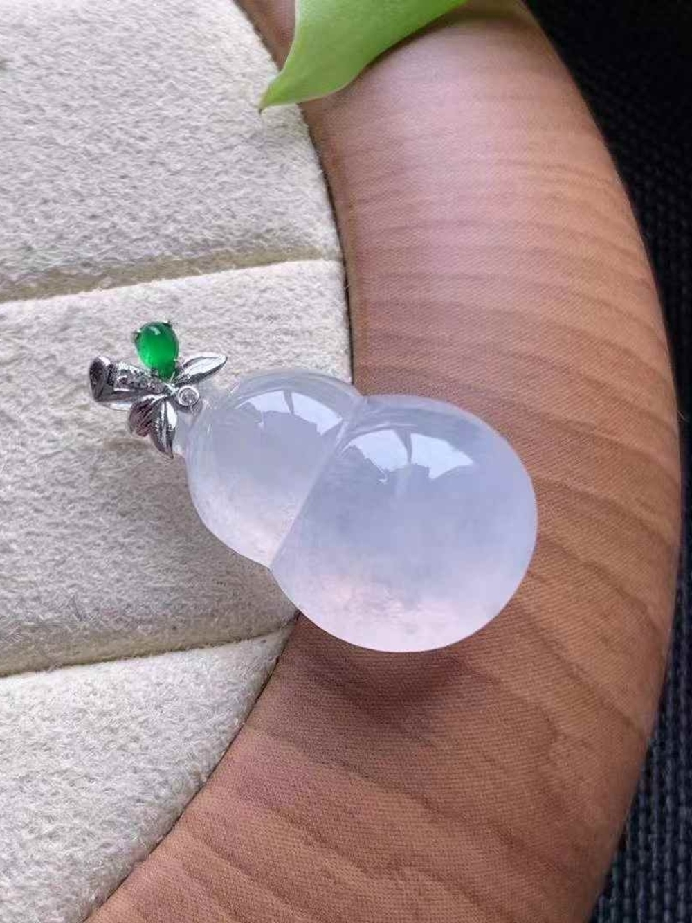 18k Gold Bail,Delicate Icy Jadeite Gourd Pendant Tpye A Cerified